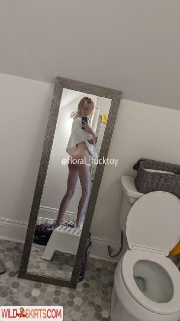 floral_fucktoy nude OnlyFans leaked photo #51