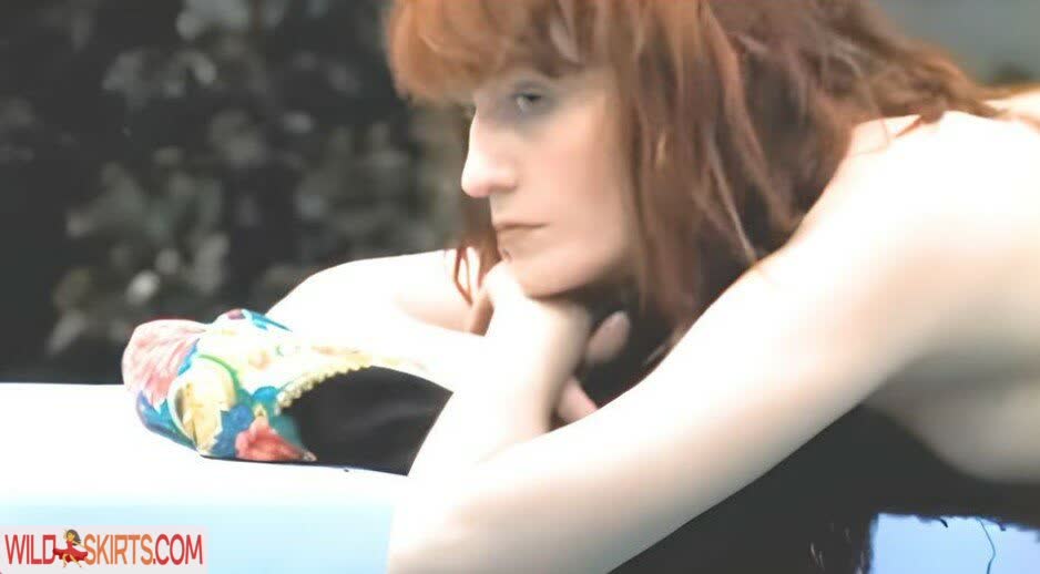 Florence Welch nude leaked photo #35