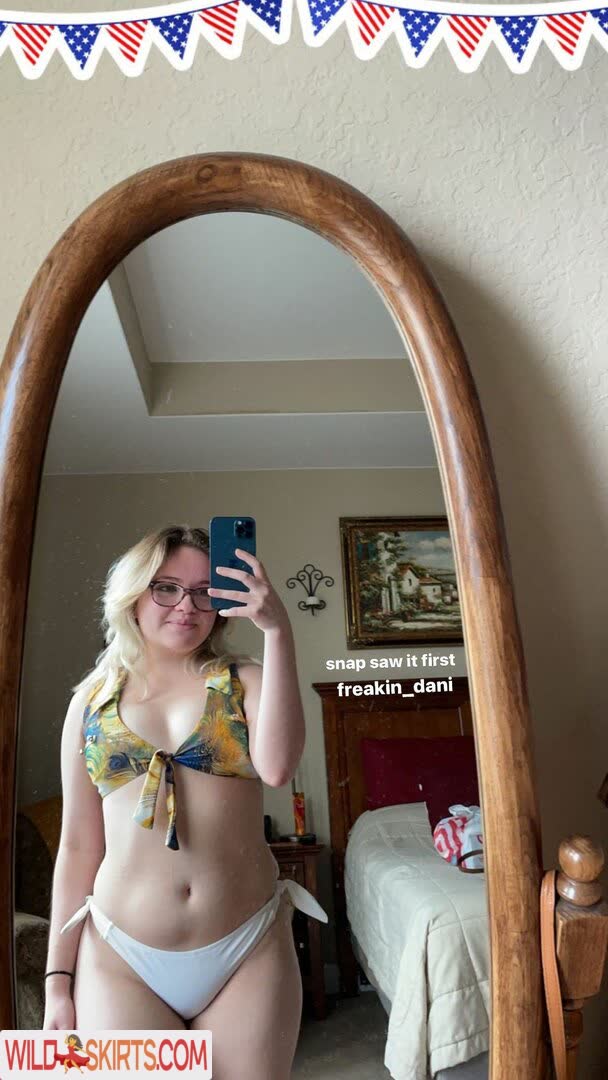 freakin_dani / Danielle Delgado / freakin_dani nude Instagram leaked photo #4