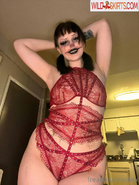 freakonaleashxx / freakonaleashpets / freakonaleashxx nude OnlyFans, Instagram leaked photo #8