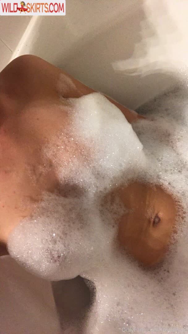 Freedianaj nude leaked photo #17