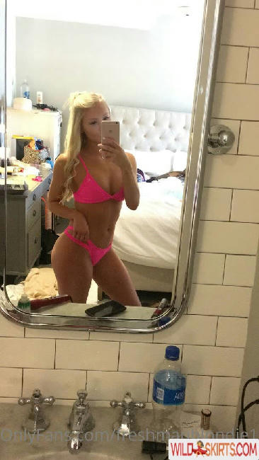 freshmanblondie18 / freshmanblondie18 / sheblondie_ nude OnlyFans, Instagram leaked photo #8