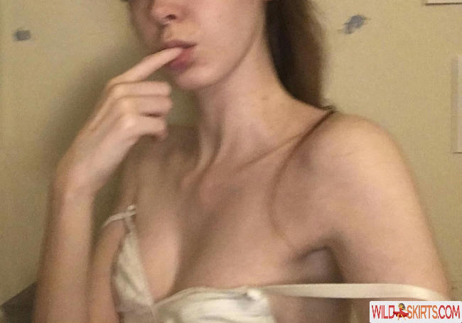 frogs25 / beebeans nude OnlyFans leaked photo #6