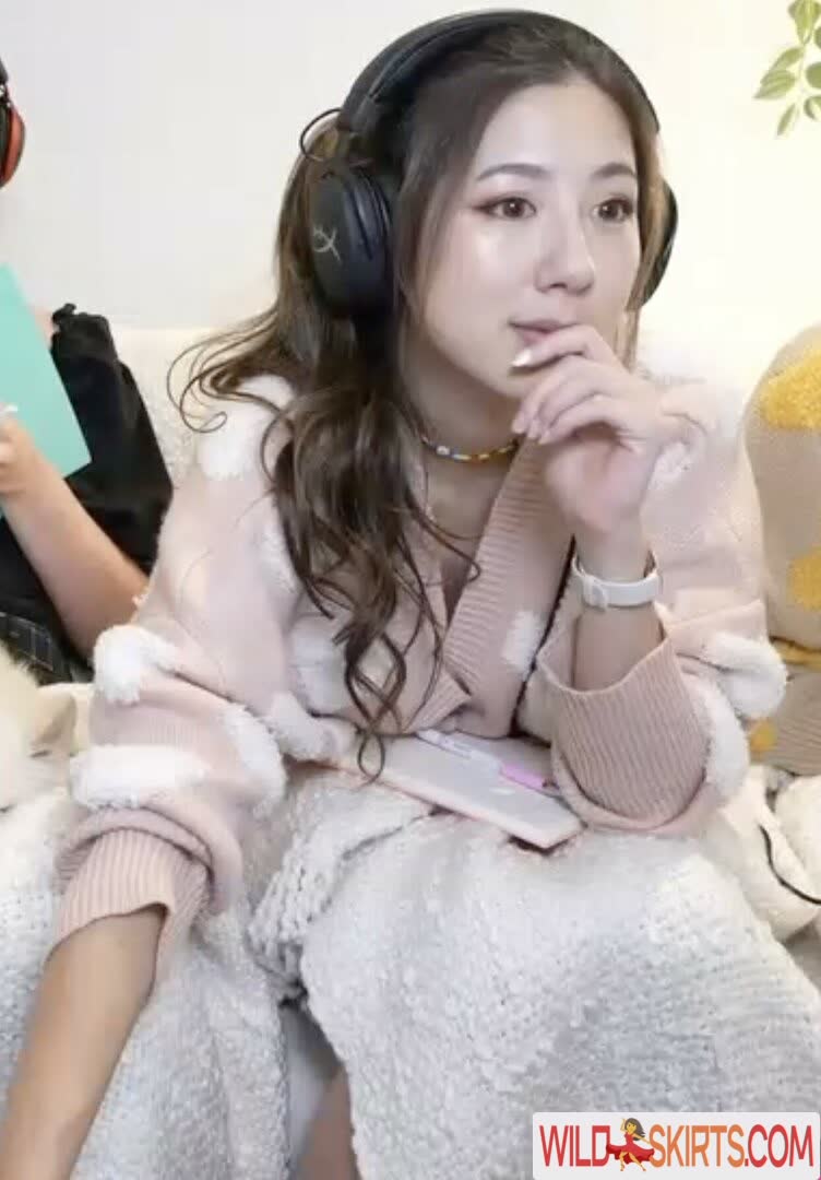 Fuslie nude leaked photo #286