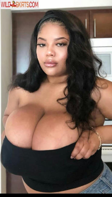 Gabrielle Logan / loganberry_ / thebigtitwitch nude OnlyFans, Snapchat, Instagram leaked photo #117