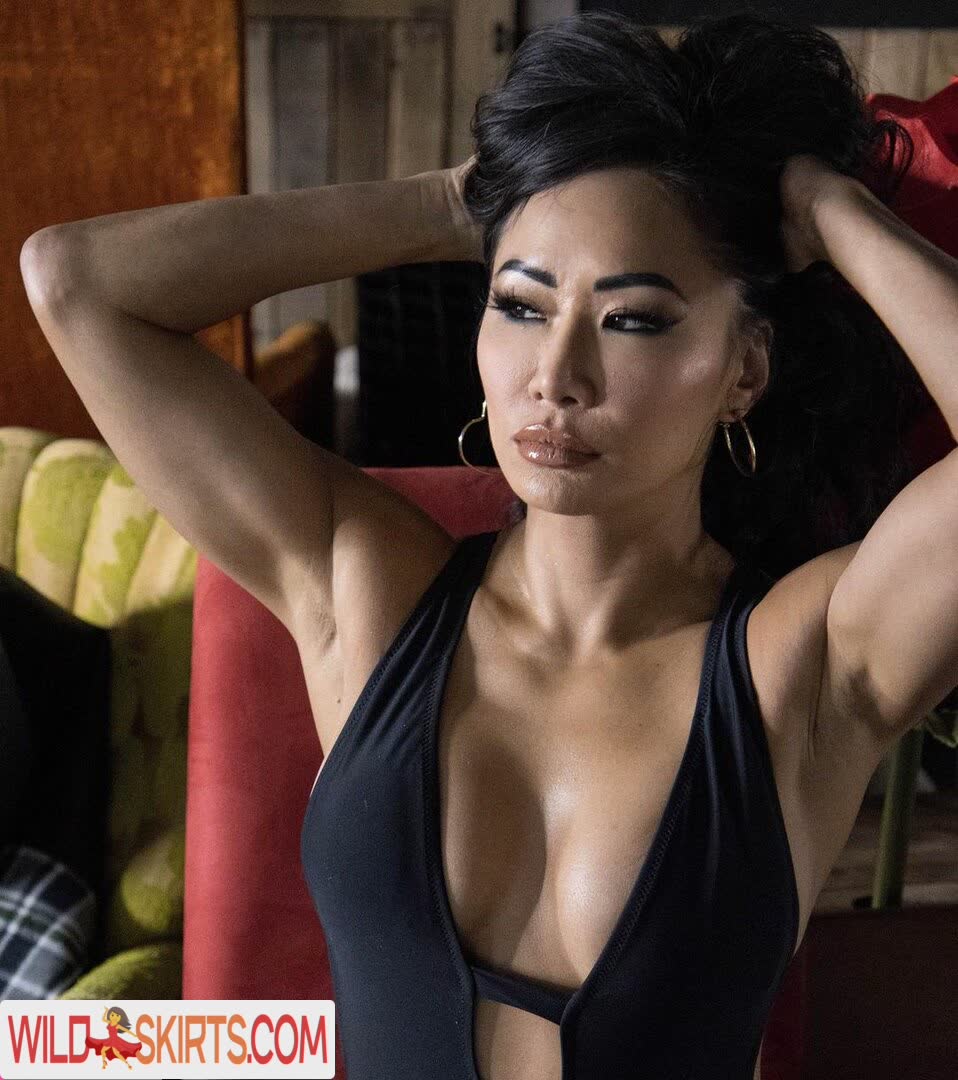 Gail Kim / gailkimitsme nude Instagram leaked photo #6