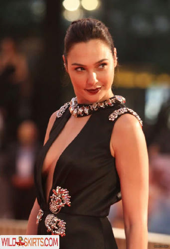 gal_gadot / GalGadotUSA1 / gal_gadot / inked_hriss nude OnlyFans, Instagram leaked photo #59