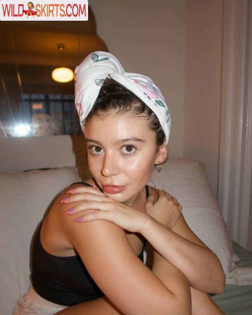 Genevieve Hannelius nude leaked photo #15