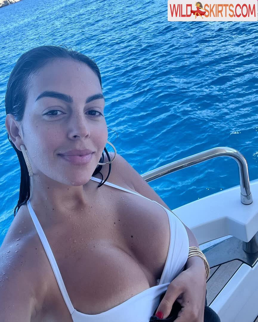 Georgina Rodriguez / georginagio nude Instagram leaked photo #7