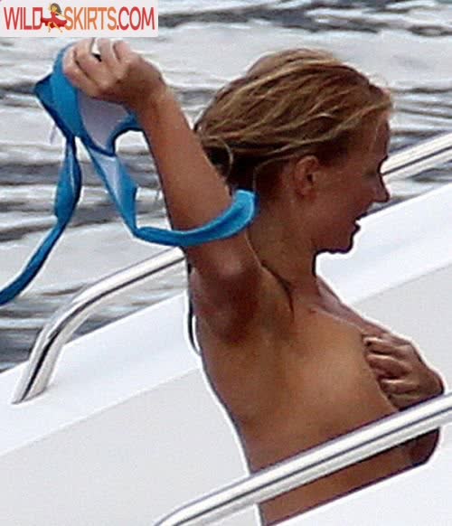 Geri Halliwell nude leaked photo #34