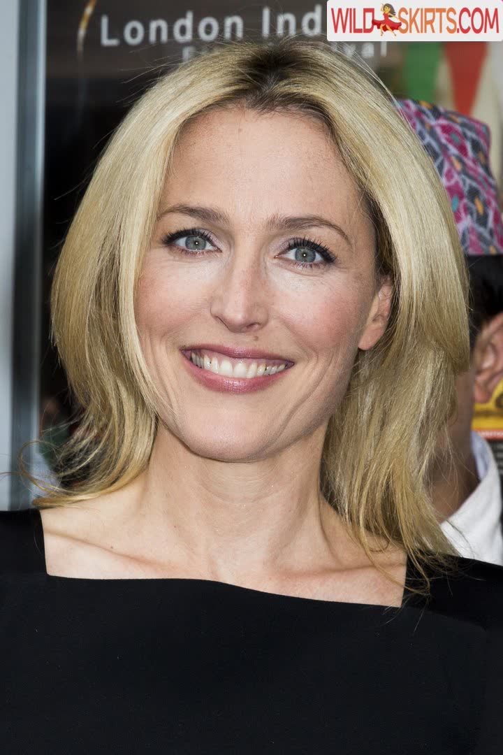 Gillian Anderson nude leaked photo #16