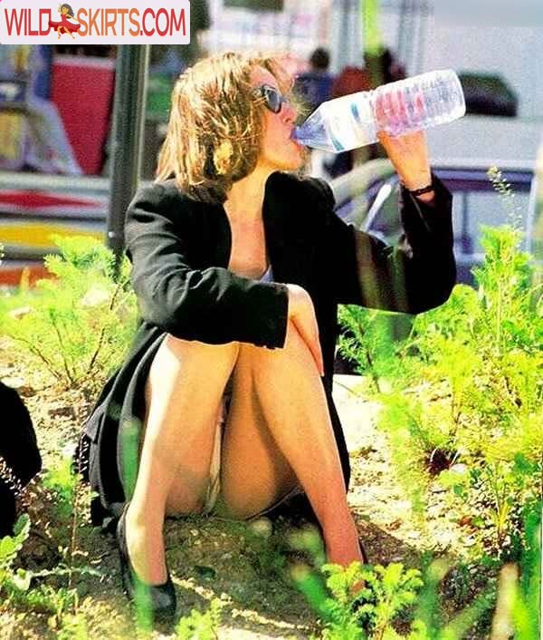 Gillian Anderson / gilliana nude Instagram leaked photo #11