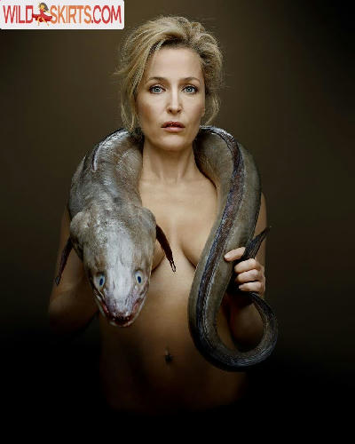 Gillian Anderson / gilliana nude Instagram leaked photo #6