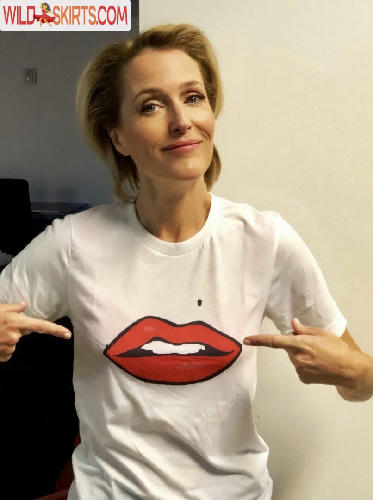 Gillian Anderson / gilliana nude Instagram leaked photo #51