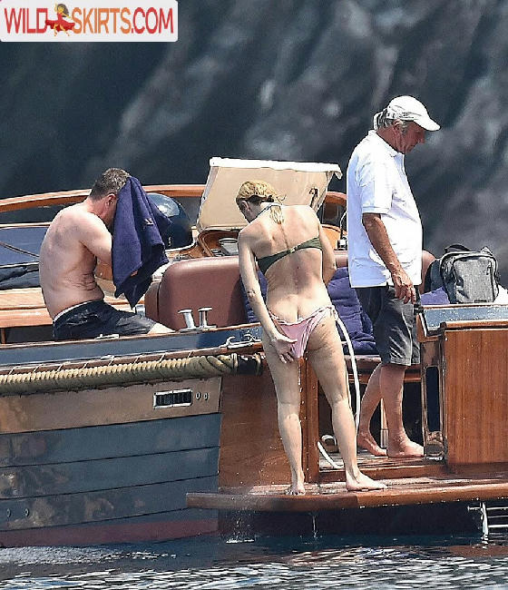 Gillian Anderson / GillianA nude Instagram leaked photo #194