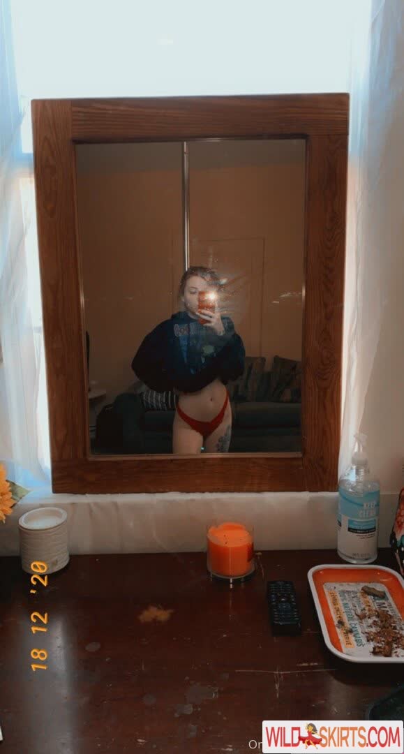 Gingersbellycontent nude leaked photo #17