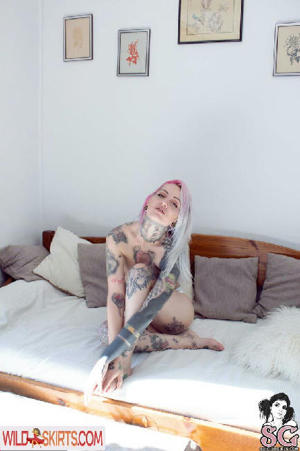 gladycesuicide / Gladyce / gladycefavour / gladycesuicide nude OnlyFans, Instagram leaked photo #24