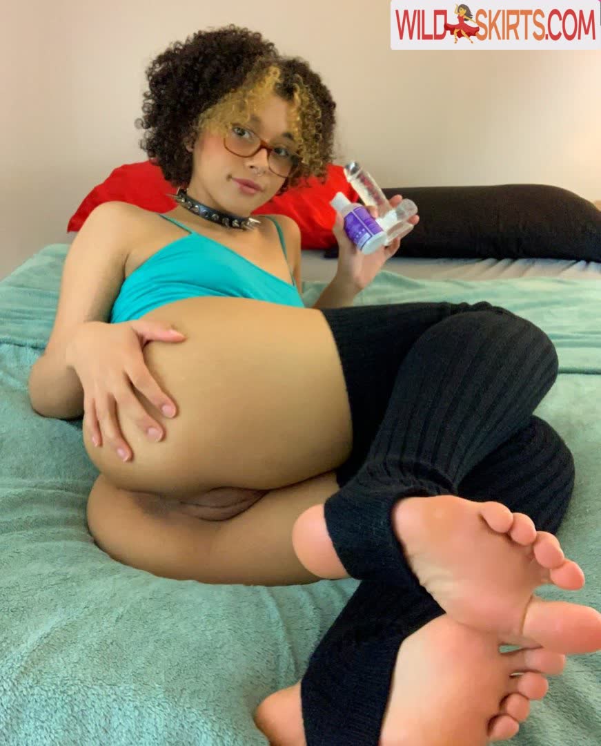 glassesgf / glasses_gf nude OnlyFans leaked photo #3