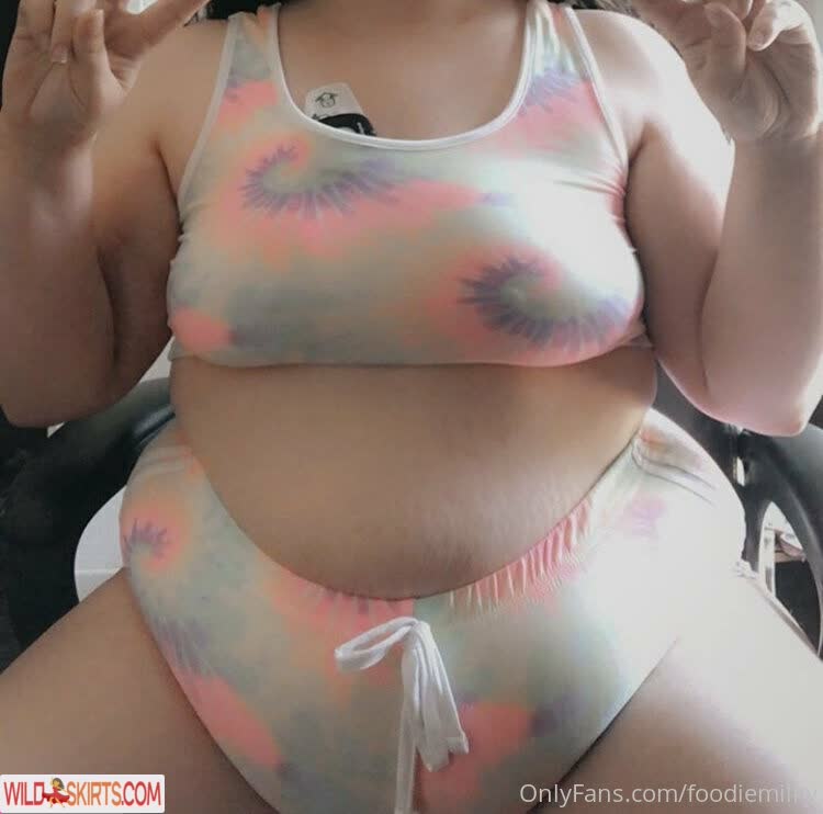 Gluttonoussquid nude leaked photo #5