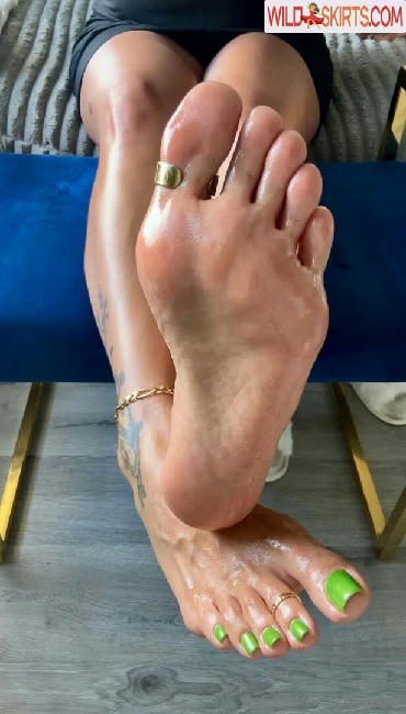 Goddess Pussyfoot / bobisgod69 / goddesspussyfoot nude OnlyFans, Instagram leaked photo #4