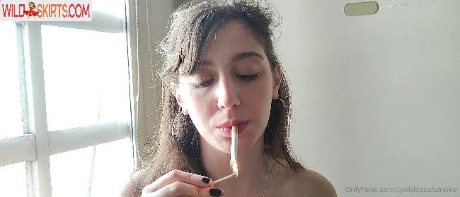 goddessofsmoke / goddess__of__smoke / goddessofsmoke nude OnlyFans, Instagram leaked photo #9