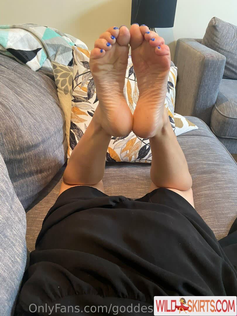 goddesssilkysolesfree / goddesssilkysolesfree / theeepursuitofselflove nude OnlyFans, Instagram leaked photo #5