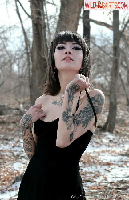 goth-kitteen.free / goth-kitteen.free / gothicgirl120 nude OnlyFans, Instagram leaked photo #2