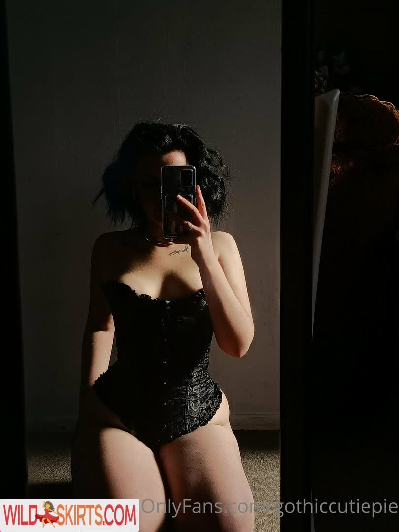 gothiccutiepie nude OnlyFans leaked photo #10