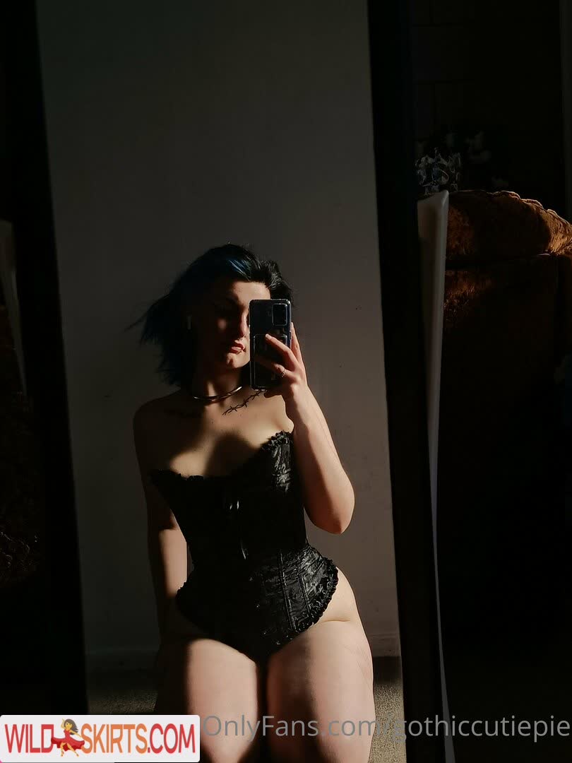 gothiccutiepie nude OnlyFans leaked photo #11