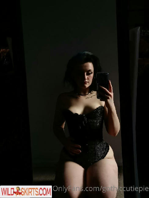 gothiccutiepie nude OnlyFans leaked photo #24