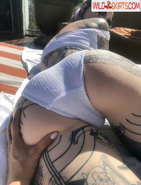 Grace Neutral / graceneutral nude Instagram leaked photo #6