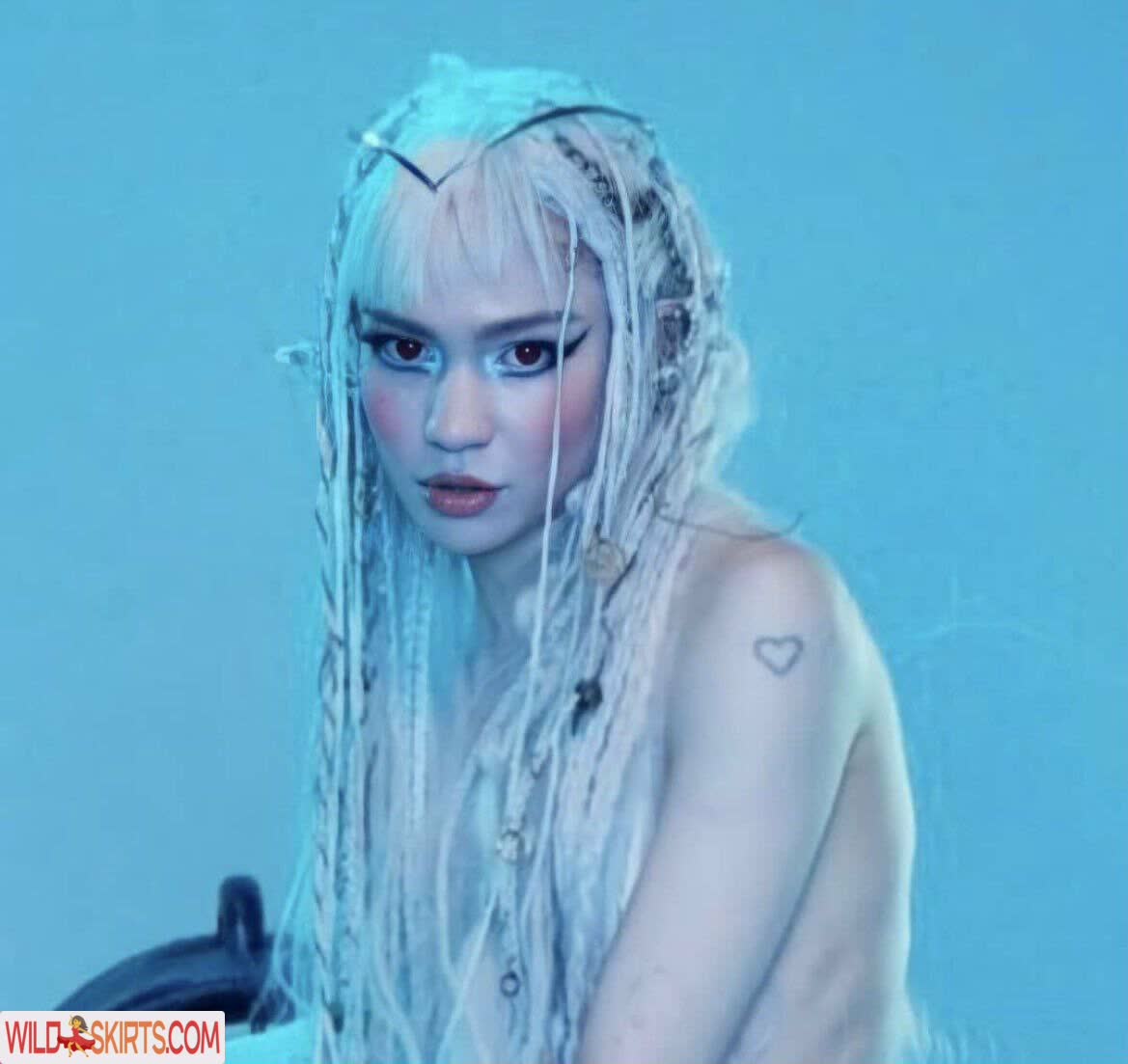 Grimes nude leaked photo #3