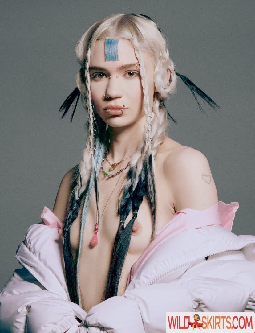 Grimes nude leaked photo #45