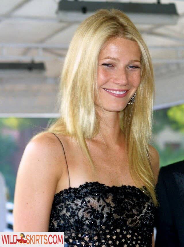 Gwyneth Paltrow / gwynethpaltrow nude Instagram leaked photo #15