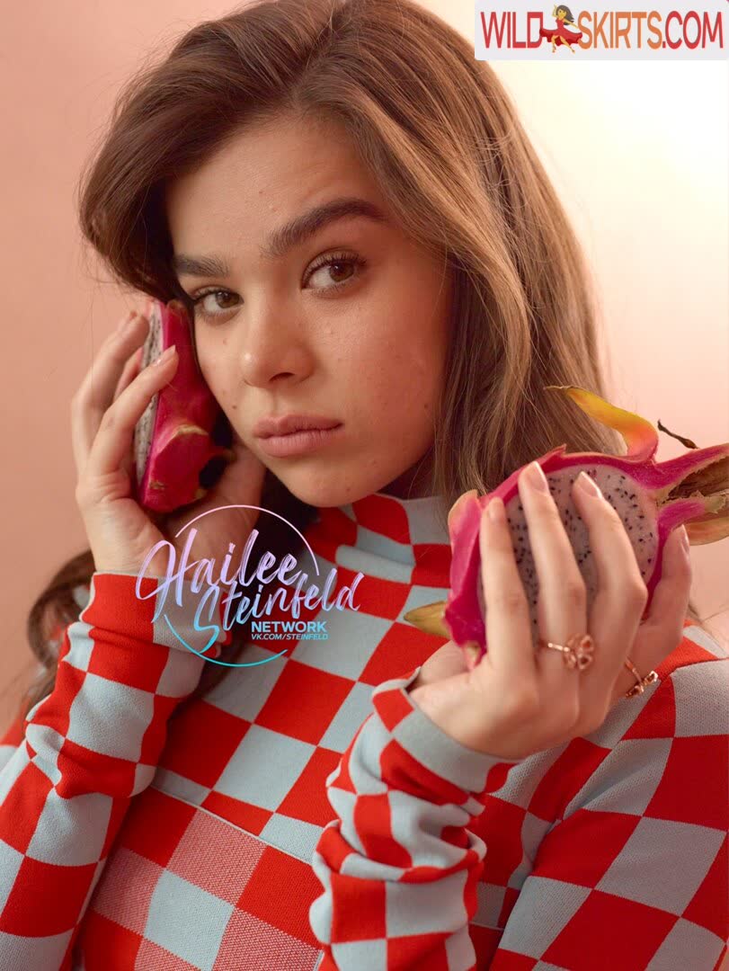 Hailee Steinfeld nude leaked photo #631