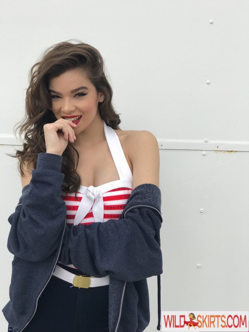 Hailee Steinfeld / haileesteinfeld nude OnlyFans, Instagram leaked photo #12