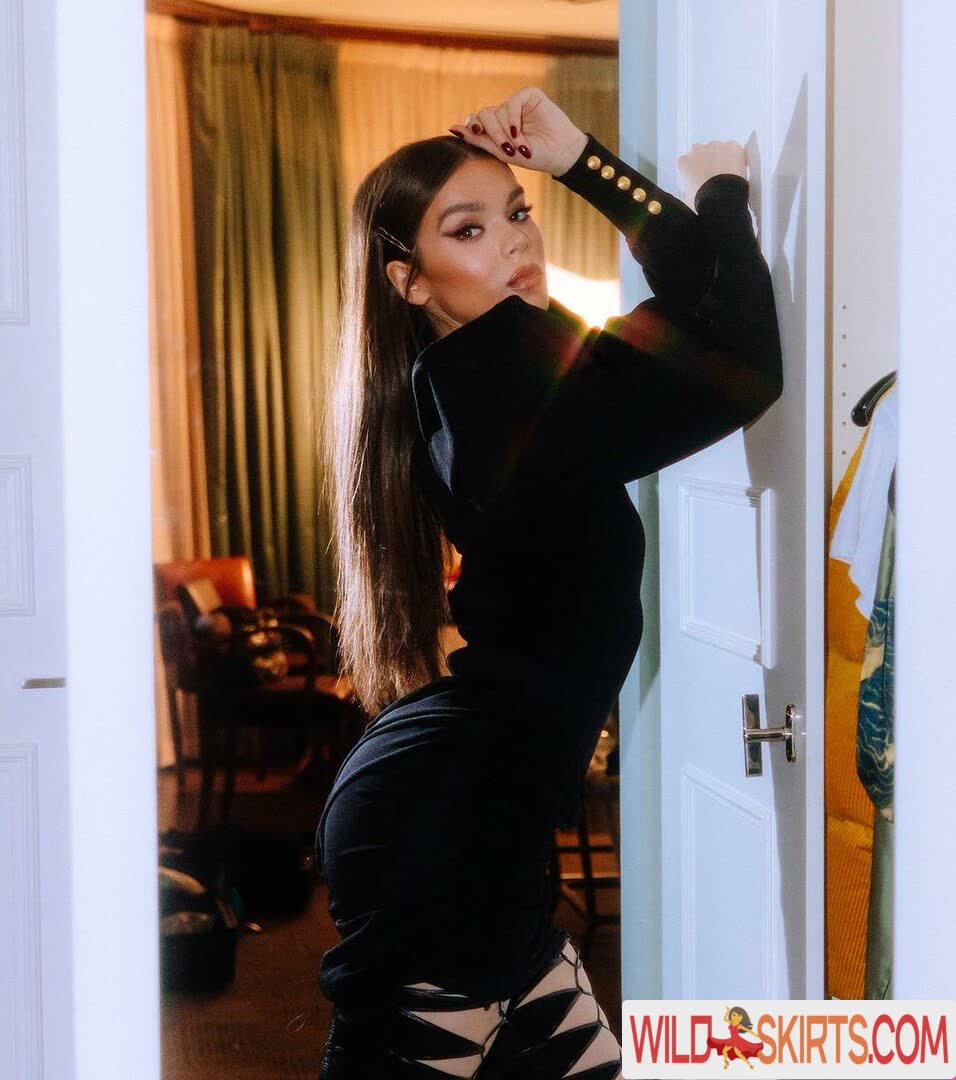 Hailee Steinfeld / haileesteinfeld nude OnlyFans, Instagram leaked photo #5