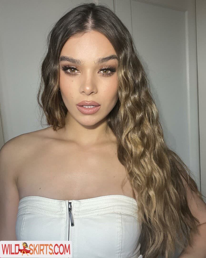 Hailee Steinfeld / haileesteinfeld nude OnlyFans, Instagram leaked photo #1