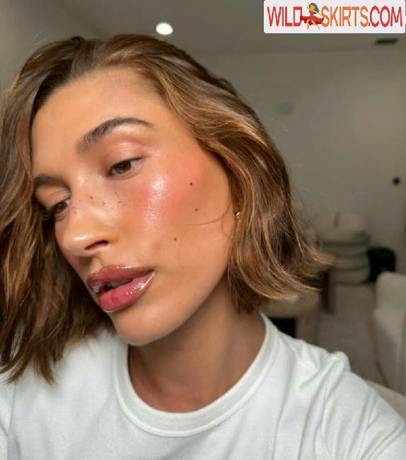 Hailey Baldwin Bieber / haileybieber nude Instagram leaked photo #71