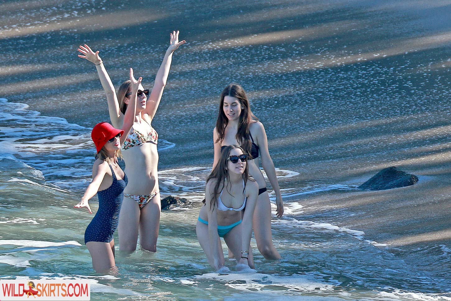 Haim Sisters nude leaked photo #21