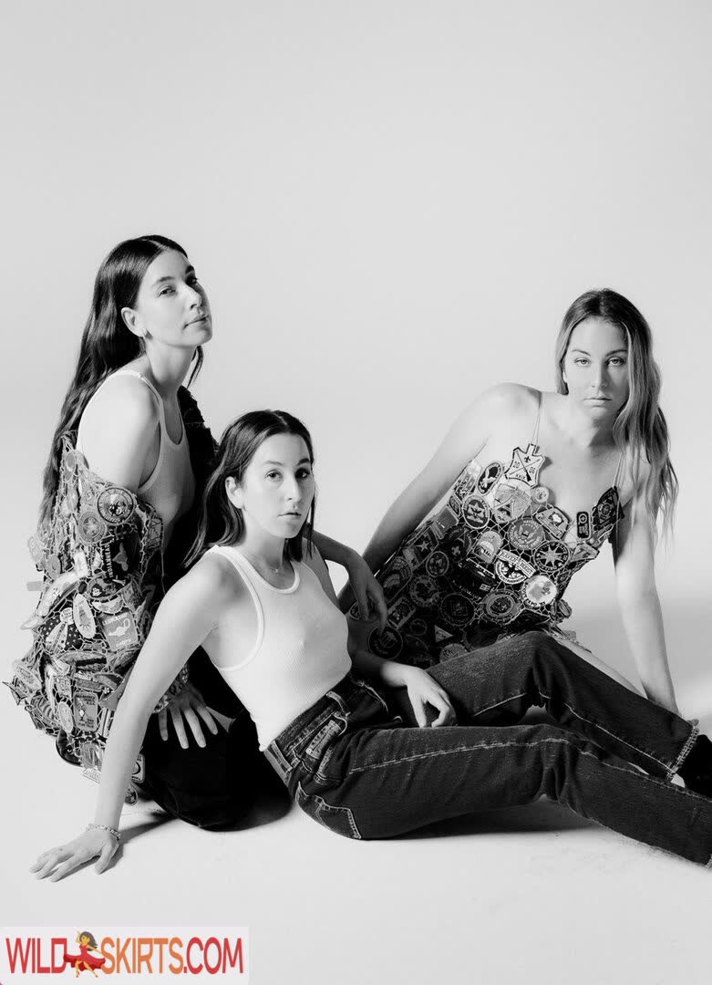 Haim Sisters nude leaked photo #31