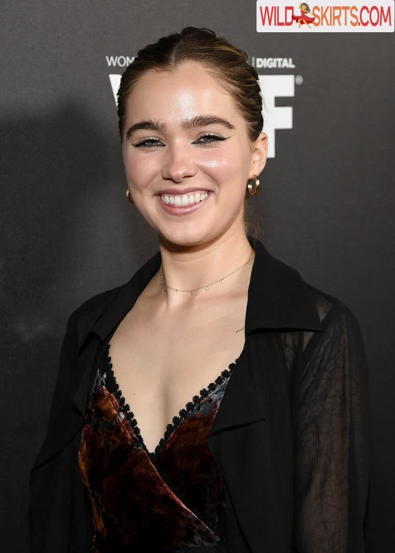 Haley Lu Richardson nude leaked photo #83