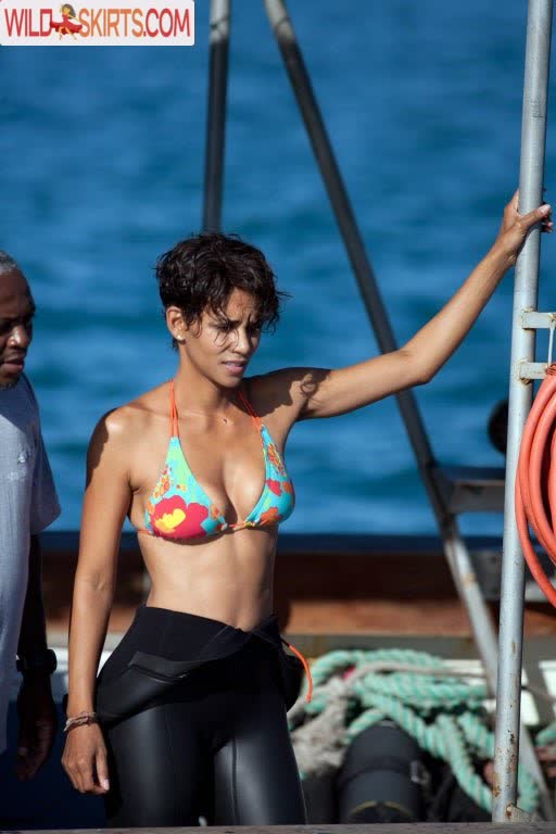 Halle Berry / halleberry nude Instagram leaked photo #8