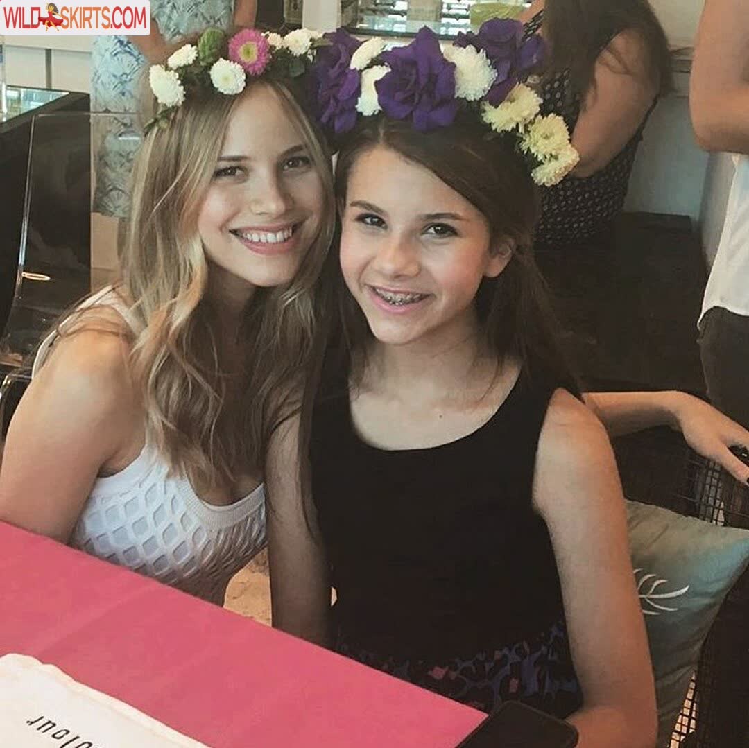 Halston Sage / halstonsage / oatmilkhuny nude OnlyFans, Instagram leaked photo #4