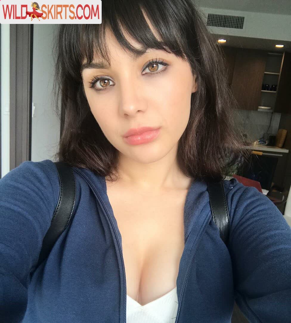 Hannah Marks nude leaked photo #4