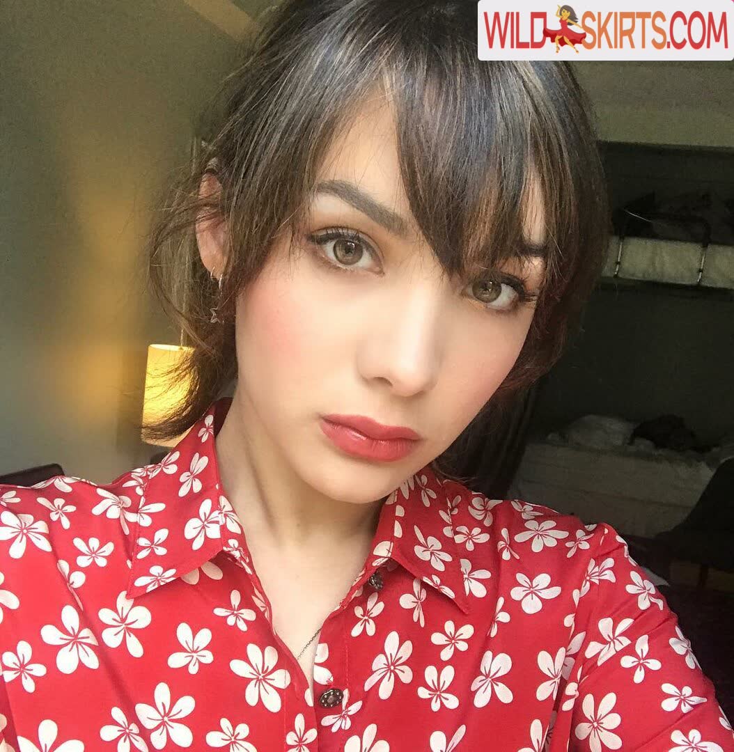 Hannah Marks nude leaked photo #20