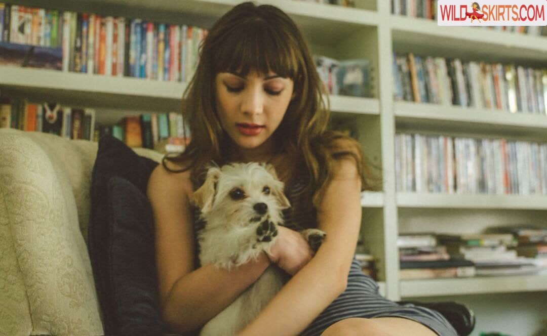 Hannah Marks nude leaked photo #33