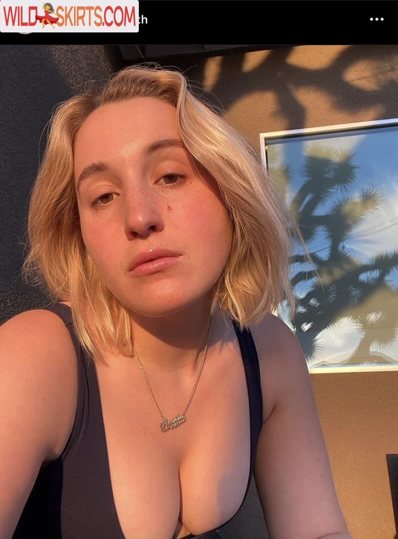 Harley Quinn Smith nude leaked photo #127