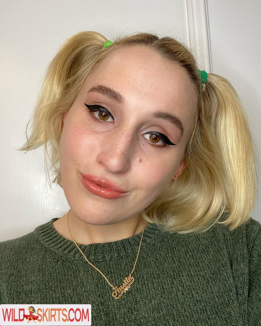 Harley Quinn Smith / harleyquinnsmith nude Instagram leaked photo