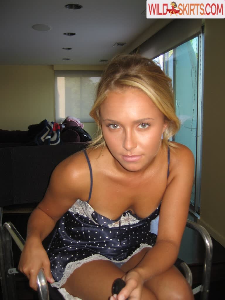 Hayden Panettiere nude leaked photo #94